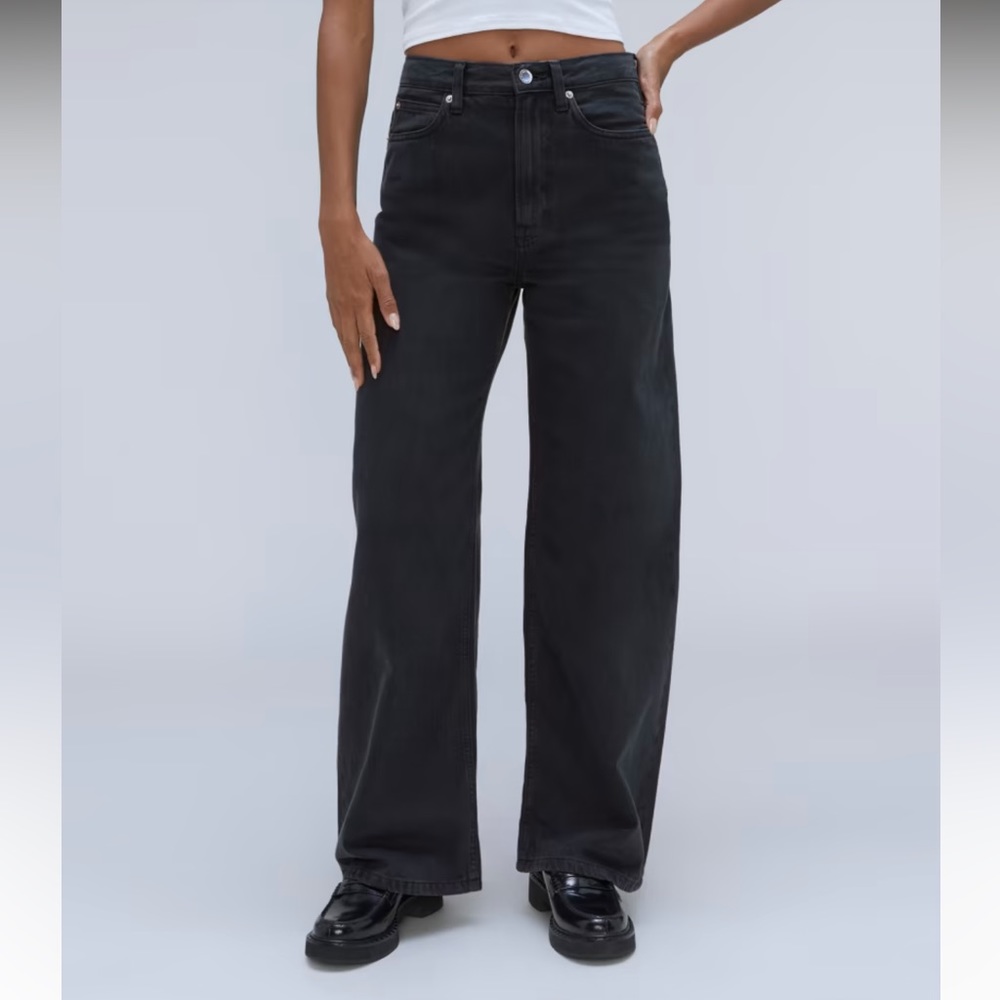 Everlane “The Baggy Jean” in Black